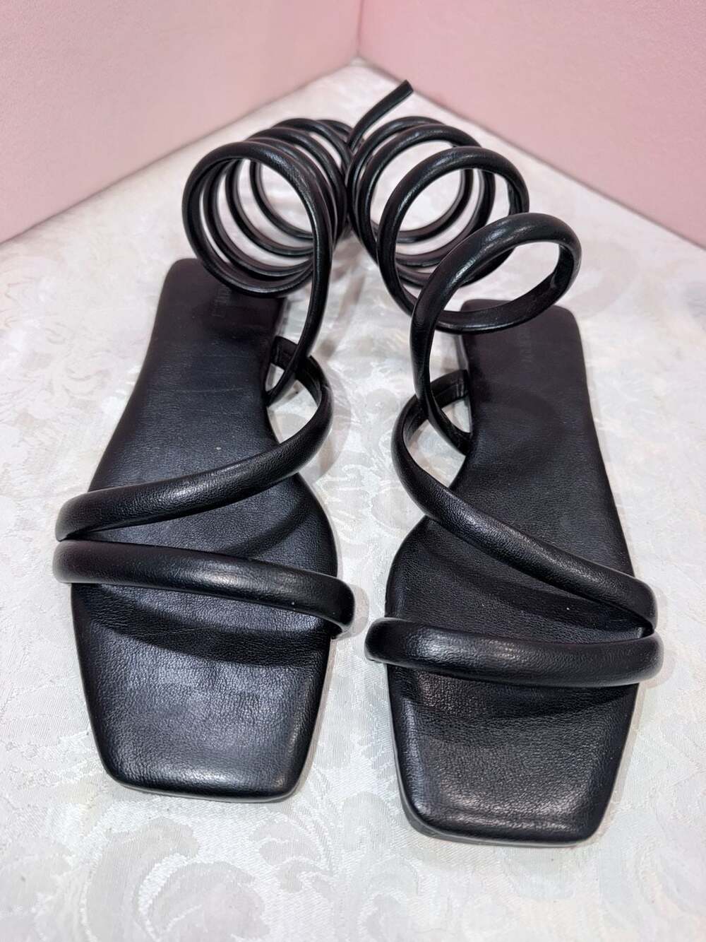 Forever 21 Black Spiral Wrap-Up Flat Sandals Size 10